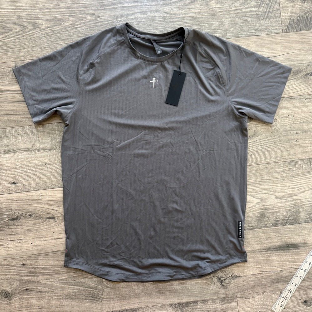 Three Nails Pro-Tech Tee Cross Mens Large Space Gray Performance Workout Gym NEW